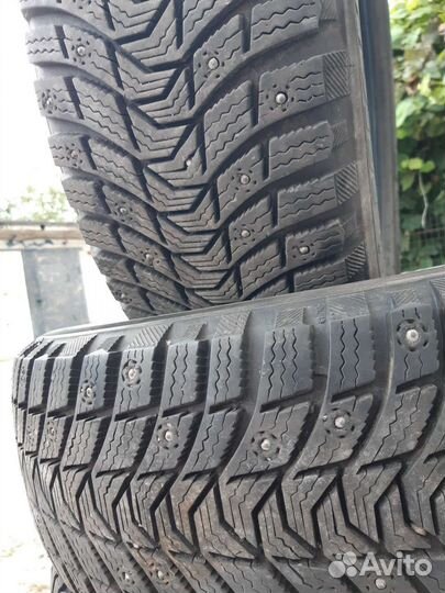 Michelin X-Ice North 3 215/60 R17