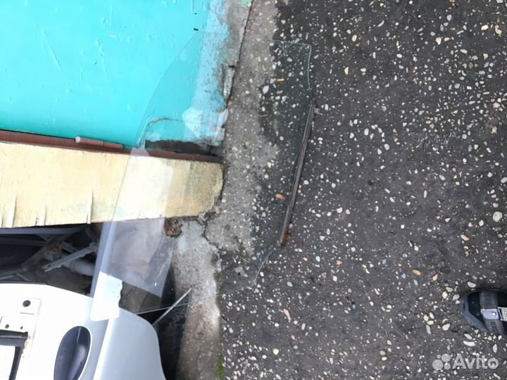 Деу Матиз переднее правое стекло