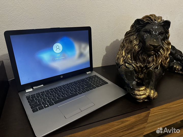 HP на i3 6006U/16Gb озу/Full HD/SSD256Gb