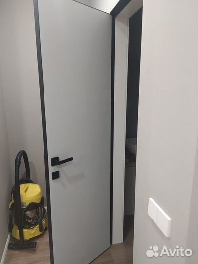 Скрытые двери с черной кромкой