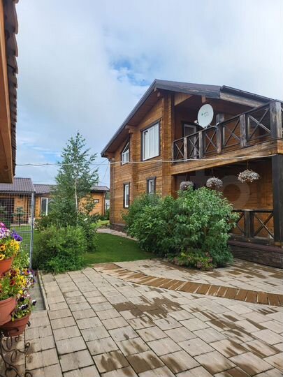 Коттедж 275 м² на участке 10 сот.