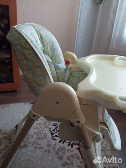 Детский стульчик для кормления