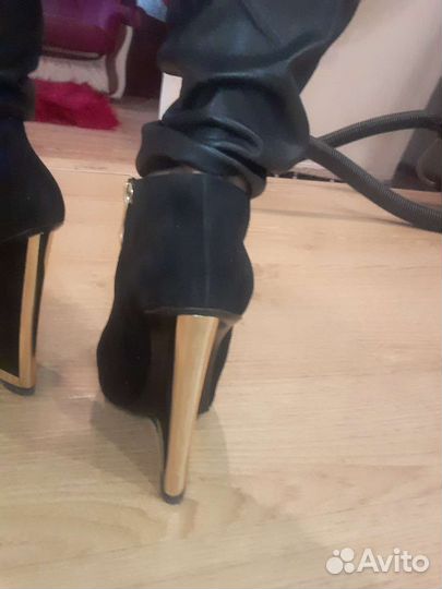 Ботильоны натуральные Gianmarko Lorenzi