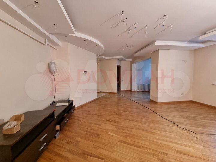 3-к. квартира, 95 м², 1/7 эт.