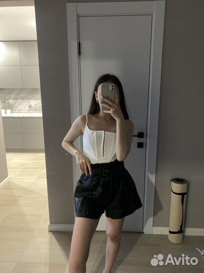 Шорты кожаные