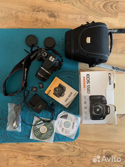 Canon EOS 550D + объектив EF-S 18-55 IS Kit