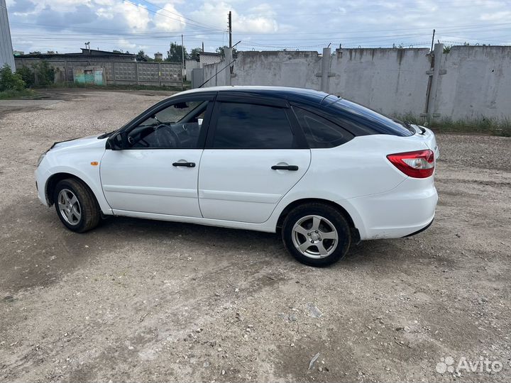 LADA Granta 1.6 МТ, 2015, 137 000 км