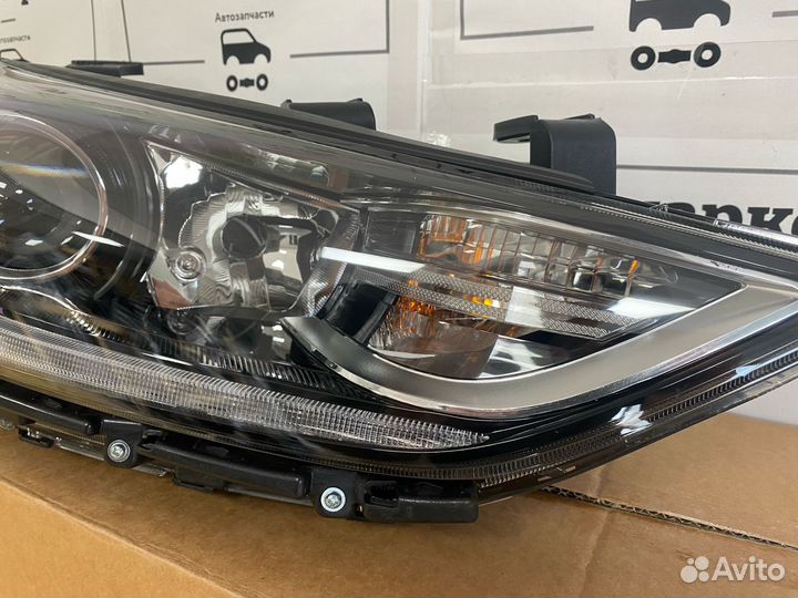Фара правая Hyundai Elantra 16-18 LED