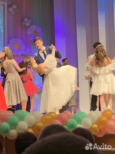 Платье на свадьбу или выпускной