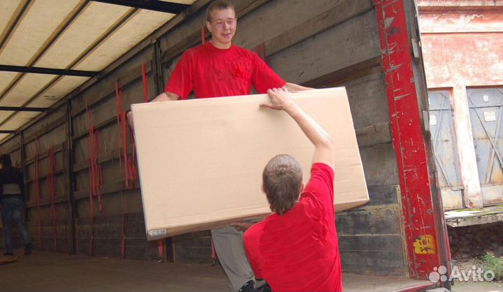 Грузчики. Бригада грузчиков. Рабочие руки