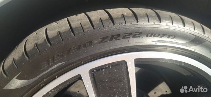 Pirelli P Zero 285/35 R22 и 315/30 R22 ZR