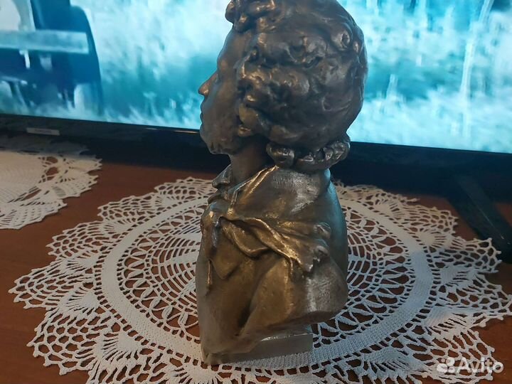 Бюст А.С.Пушкин