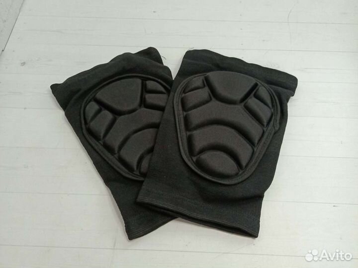 Наколенники горнолыжные