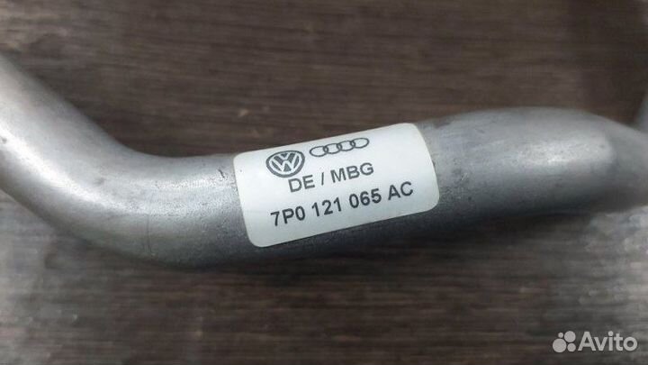 Трубка системы охлаждения Volkswagen Touareg 2013