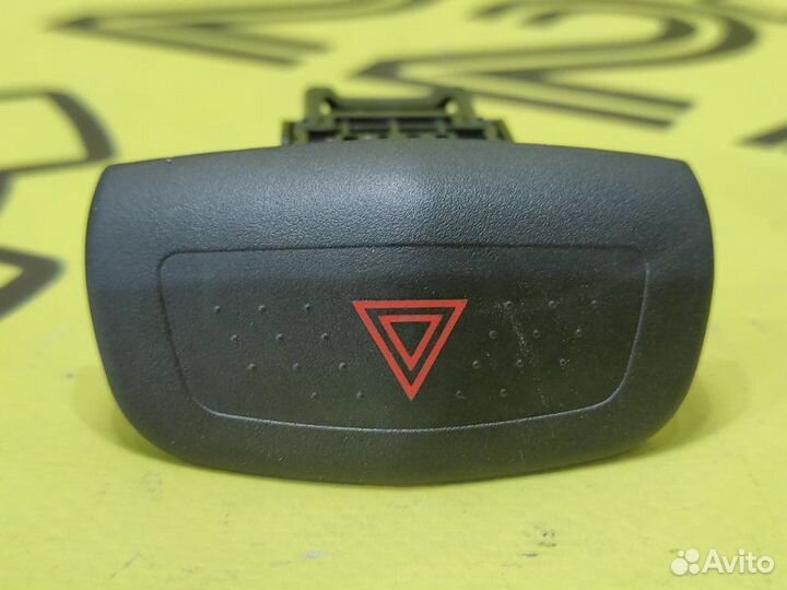 Кнопка аварийной сигнализации Nissan Primera TP12