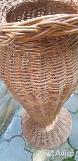 Ваза плетёная