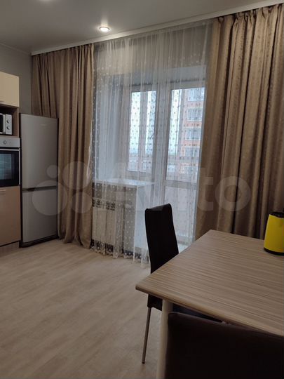 2-к. квартира, 56 м², 7/16 эт.
