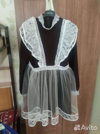 Школьная форма с фартуком р. 42-44