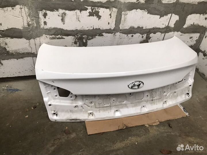 Крышка багажника Hyundai I40 арт090