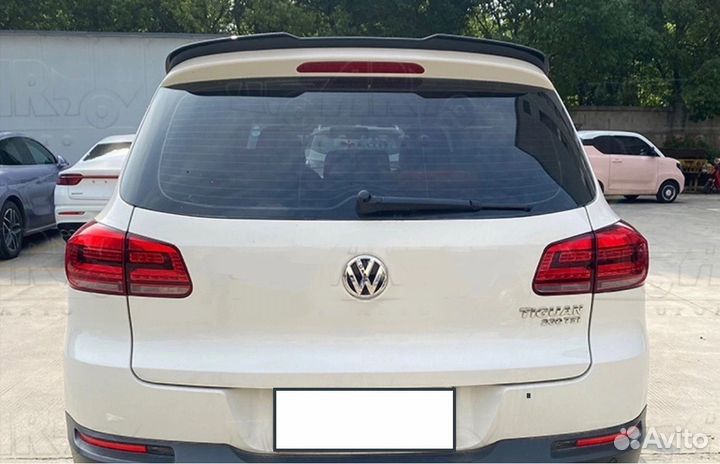 Спойлер на Volkswagen Tiguan 1