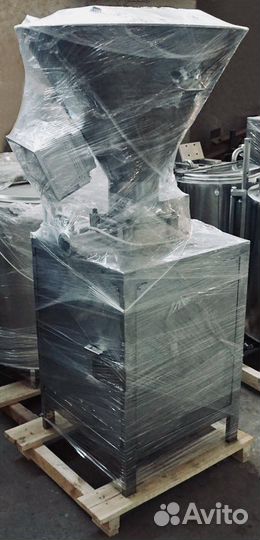 Шприц вакуумный колбасный, дозирующий шнековый