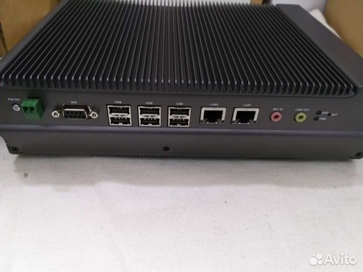 Промышленный компьютер Lanner LEC-2110P