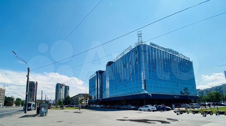 Аренда от 200кв.м пл. Конституции