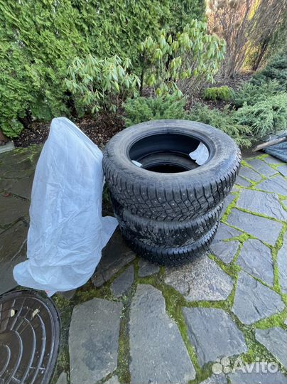 Continental IceContact 2 235/65 R17