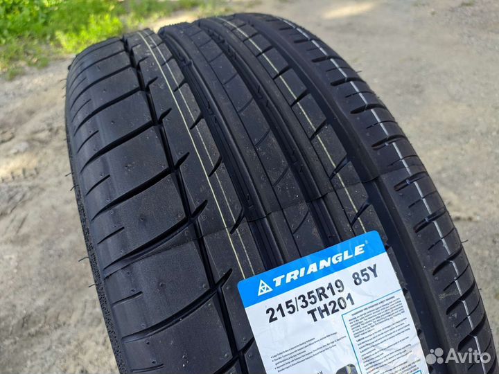 Triangle TH201 215/35 R19 85Y