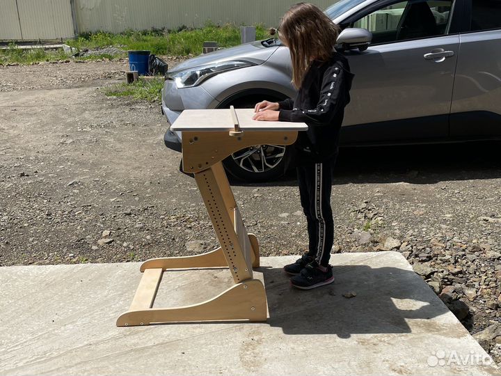 Стол для школьника (с наклоном)