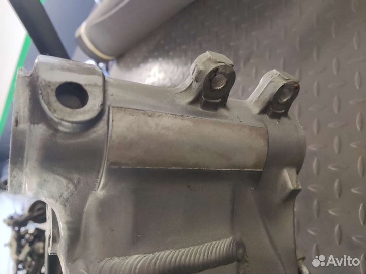 Рама Honda cbr f4