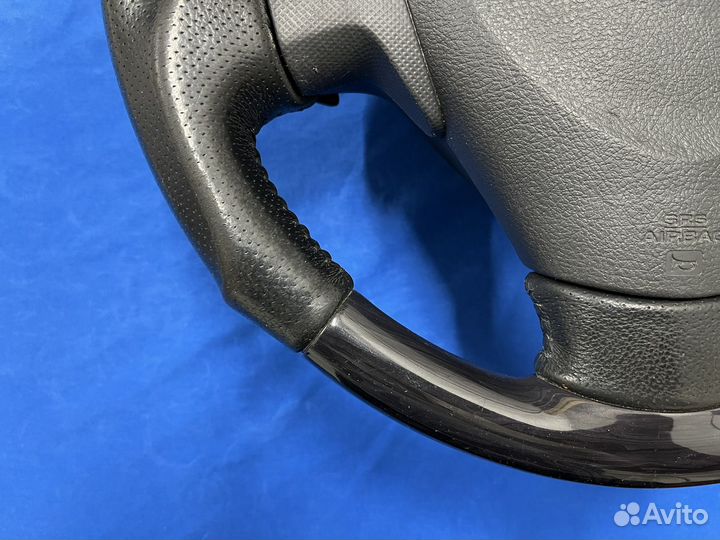 Анатомический руль с косточкой мрамор Corolla 150