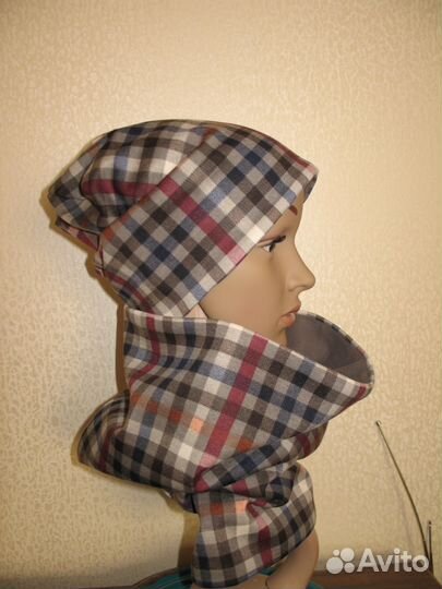 Продаю новый комплект шапка + снуд