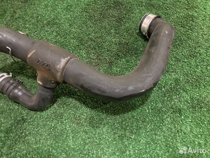 Патрубок радиатора нижний Mercedes-Benz E-Class