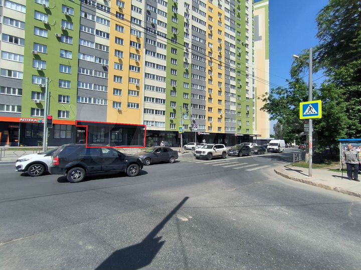 Универсальное помещение на первой линии, 163 м²