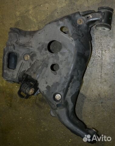 Рычаг задний правый нижний Audi / VW А6 III