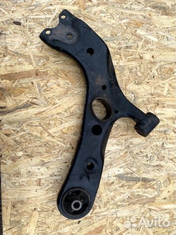 Рычаг передний нижний бумеранг Lexus NX