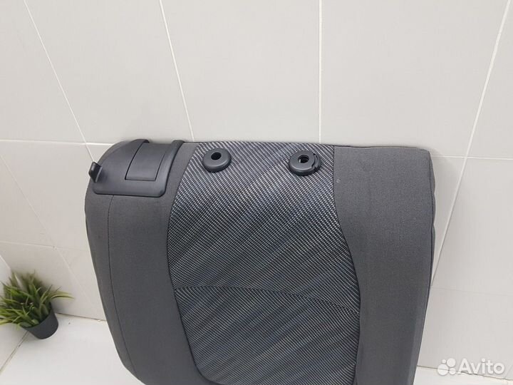 Спинка заднего сиденья (Kia Seltos)