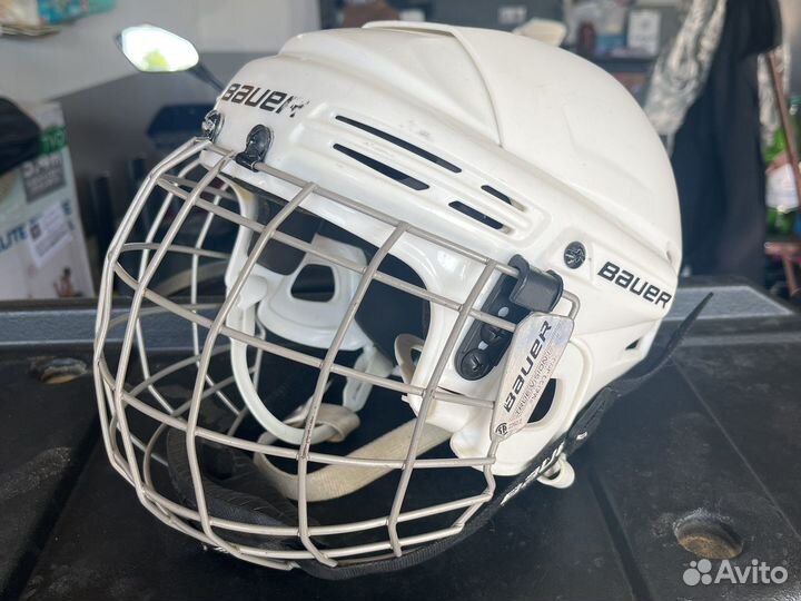 Хоккейный шлем bauer