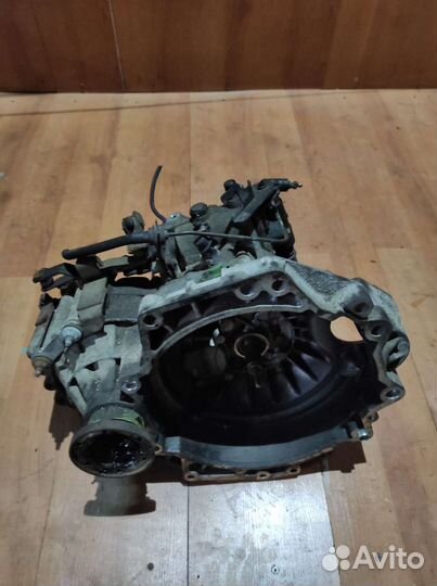 Коробка передач Гольф 4 1,4 / 1,6 DUU DUW