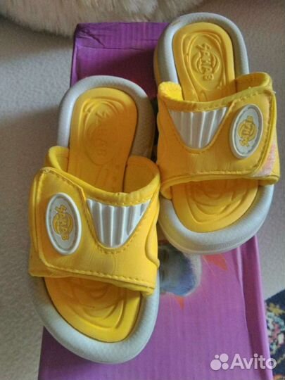 Шлепанцы новые фирма Sahab