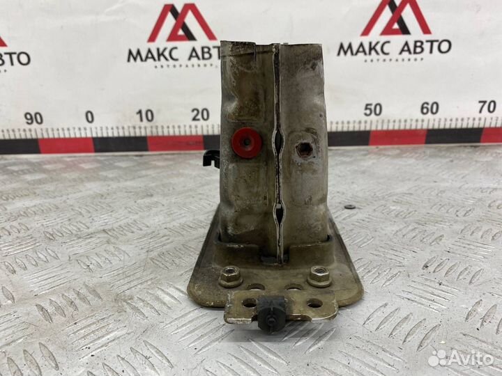 Б/У крепление усилителя бампера (лонжерон