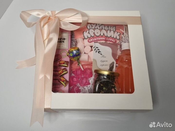 Вкусный подарочный набор для женщины