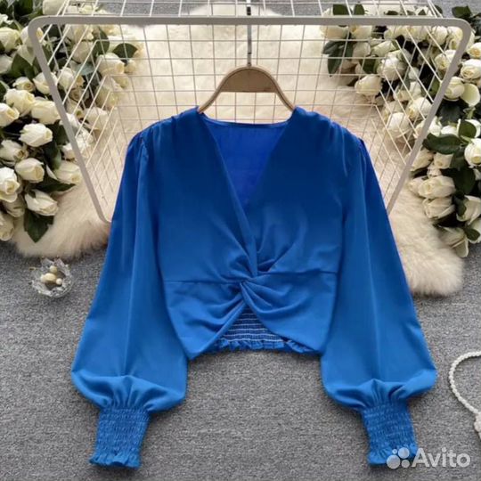 Атласный кроп-топ