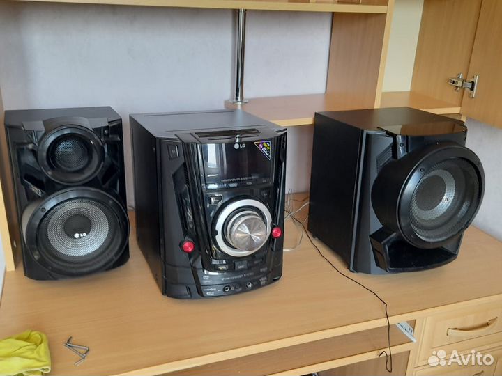 Музыкальный центр LG с караоке