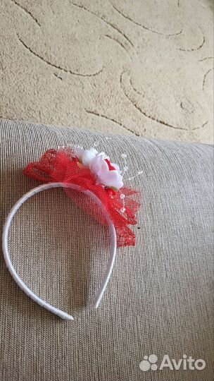 Ободок для волос со стразами