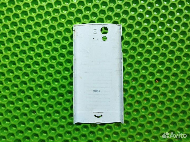 Sony Ericsson Xperia Ray ST18i задняя крышка бел