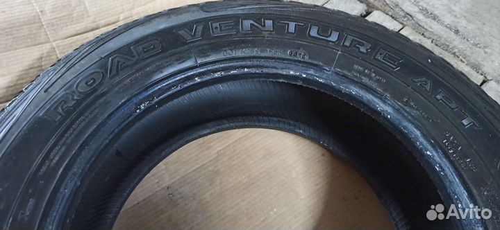 Kumho Road Venture APT KL51 235/65 R17 104H
