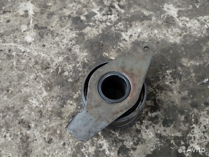 Ролик промежуточный ремня грм Ford Mondeo