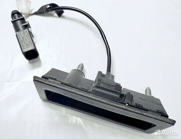 Кнопка открывания багажника на Porsche Cayenne 958